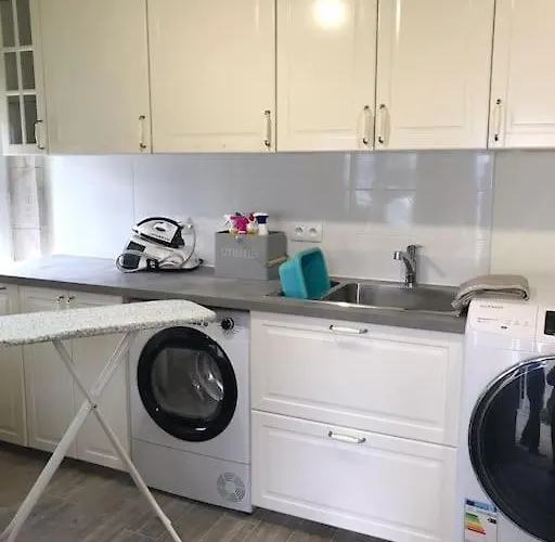 Très Jolie * Bernay-Saint-Martin